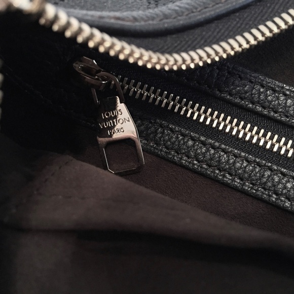 Louis vuitton Monogram Mahina Black Selene Hobo - Picture 11 of 13